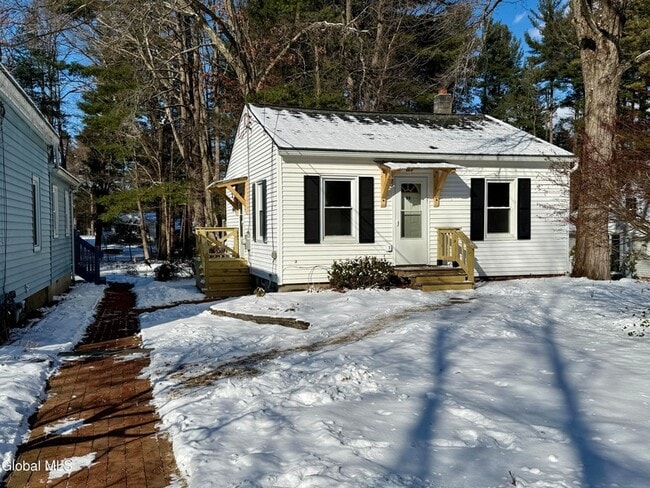 Photo - 98 Willow St