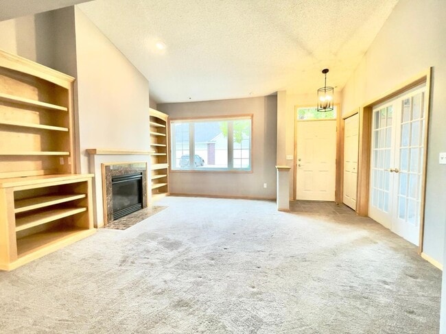 Photo - 12022 Vermillion St NE