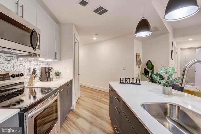 Photo - 3029 W Glenwood Ave Unit 510