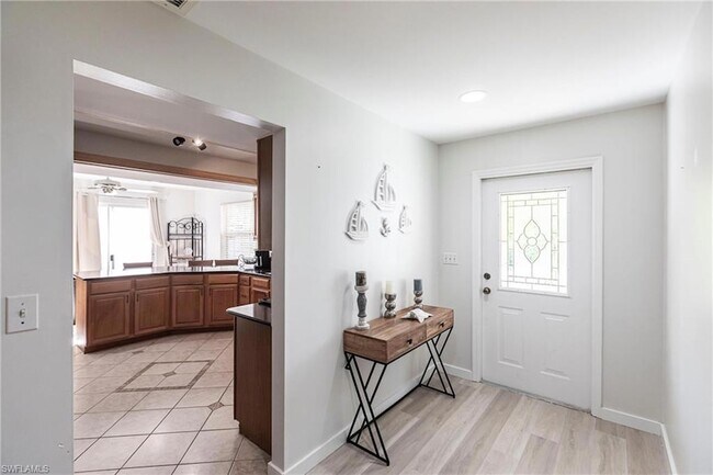 Photo - 1912 Sheffield Ave