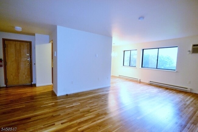 Photo - 121 Grove St Unit 3