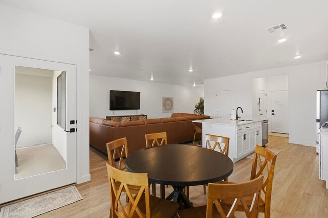 Photo - 1706 Ripple Rock Dr Unit ID1373714P