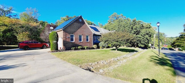 Photo - 9008 Doris Dr