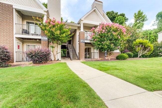 Building Photo - Chason Ridge Apartment Homes