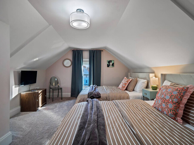 Photo - 6110 Ellen Ave Unit ID1347050P