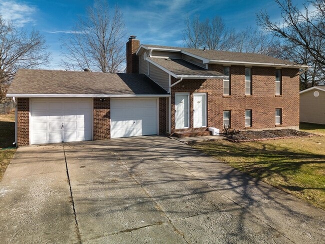 Building Photo - 460 N Shiloh Ave Unit 462