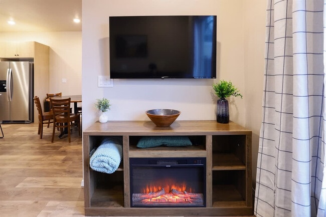 Photo - 717 E Elgin St Unit SI ID1460927P