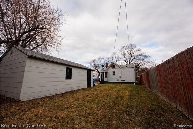 Photo - 8242 Maxwell Ave