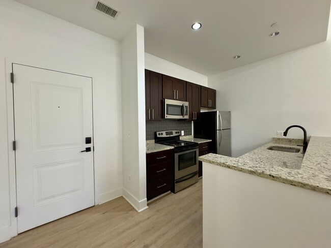 Photo - Cathedral St 300