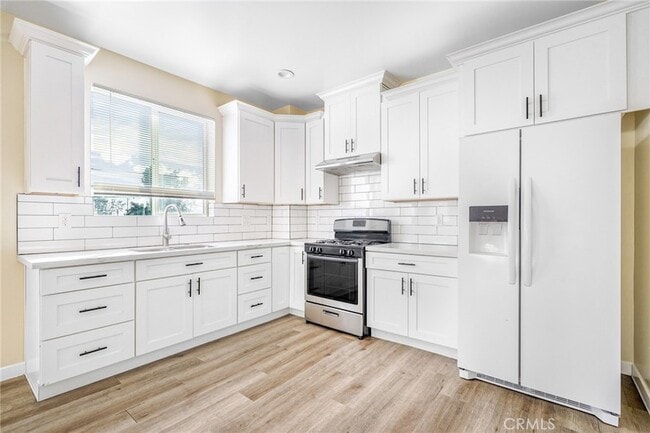 Building Photo - 1002 E 33rd St