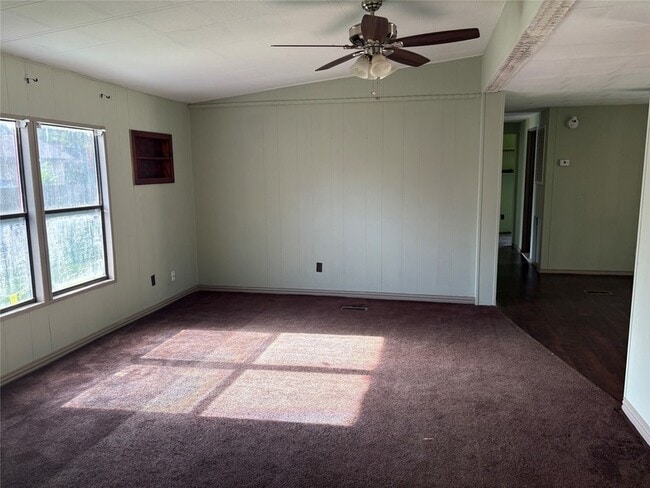 Photo - 16211 N Shore Dr
