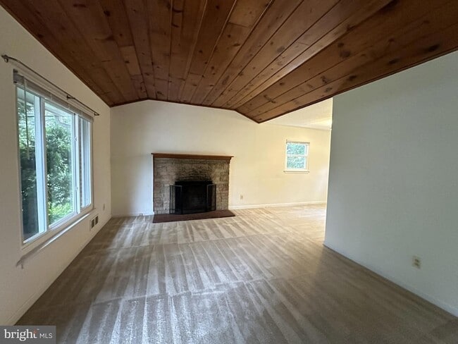 Photo - 2237 Highland Ave