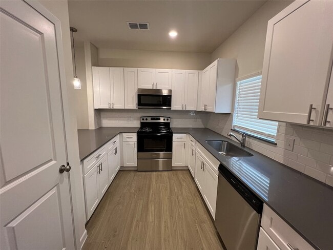 Photo - 3050 Viking St Unit 000