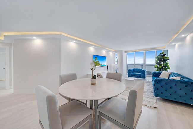 Photo - 1717 N Bayshore Dr Unit SI ID1054126P