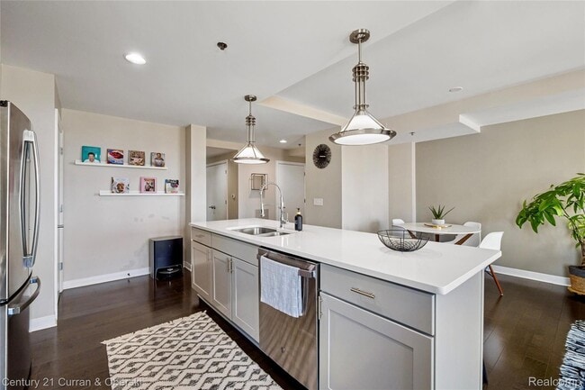 Photo - 525 W Lafayette Blvd Unit 14A