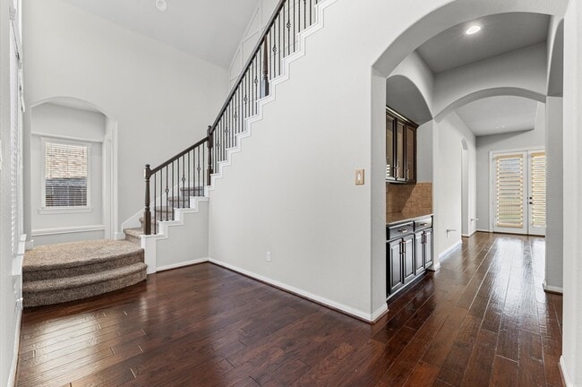 Photo - 4315 Laburnam Rd