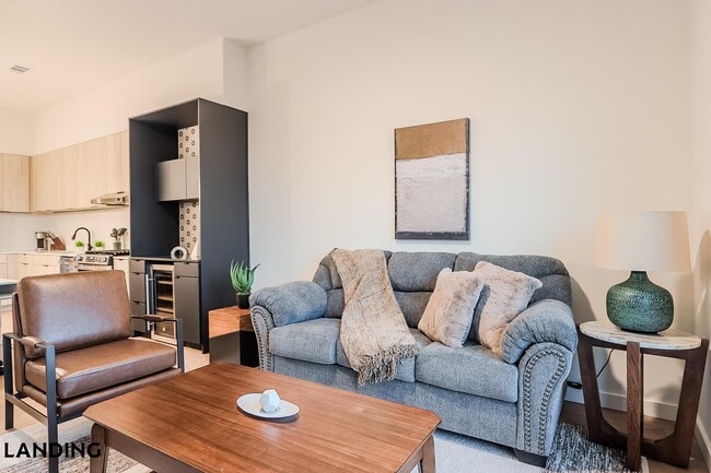 Building Photo - 2623 Keene St Unit 531