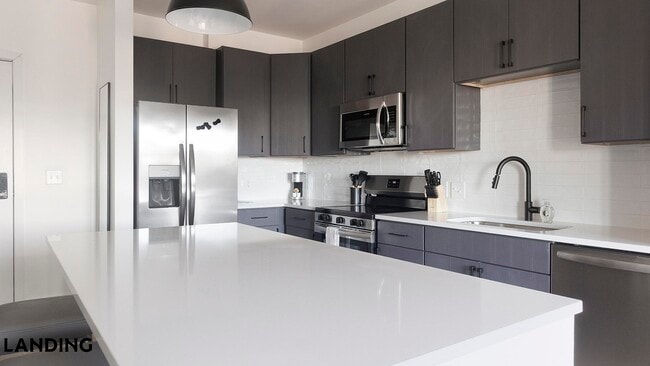 Photo - 1007 S Mint St Unit 812