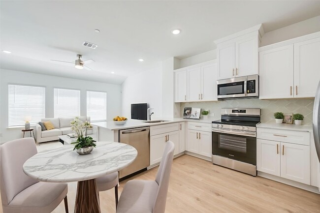 Photo - 5316 Cornerstone St