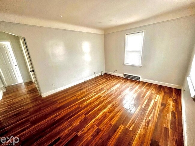 Photo - 19309 Avon Ave