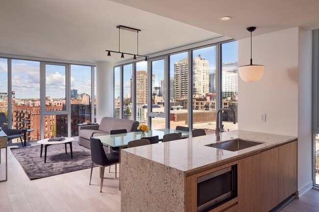 Photo - 360 W Illinois St Unit ID407366P