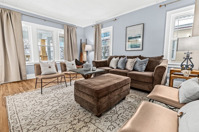 Photo - 419 S Kenwood Ave Unit ID1032327P