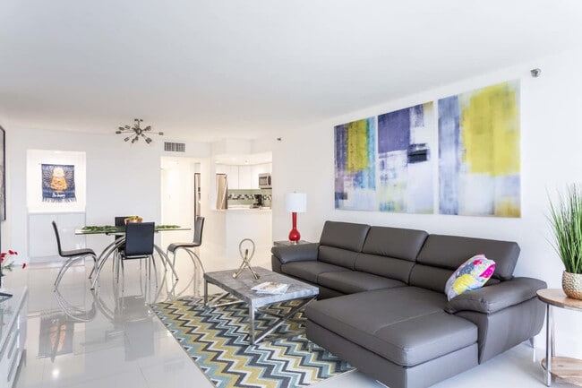 Building Photo - 601 Biscayne Blvd Unit ID1055605P