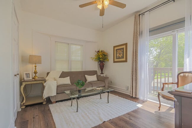 Photo - 839 Dunlop Ave Unit ID1244957P