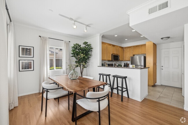 3BR, 2.5BA - 1,344SF - Dining Room - Colony Townhomes