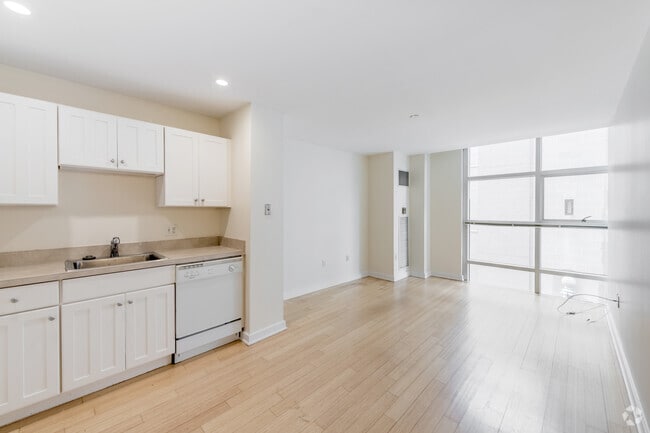 1 BR, 1 BA - Boylston St, 40
