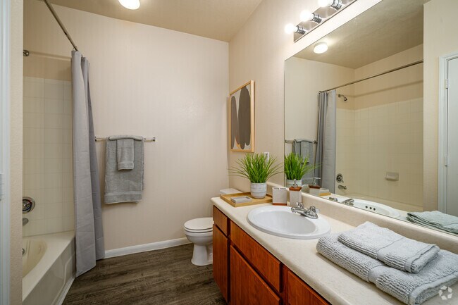 2BR, 2BA - 1,332SF - Crossings at Hillcroft