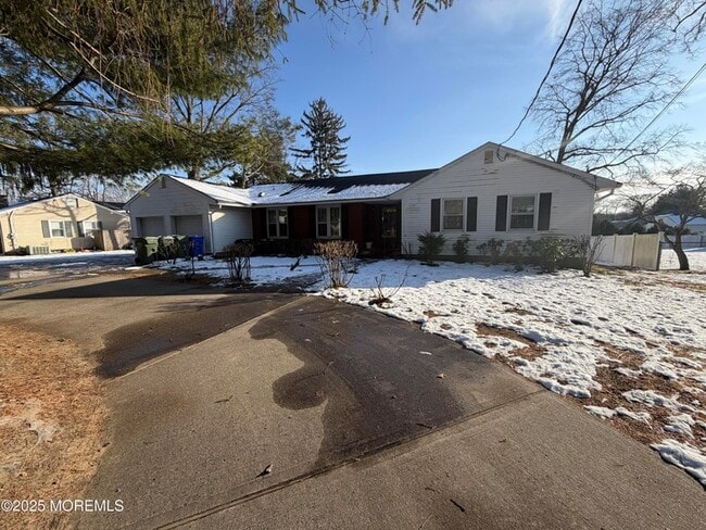 Building Photo - 550 Wall St