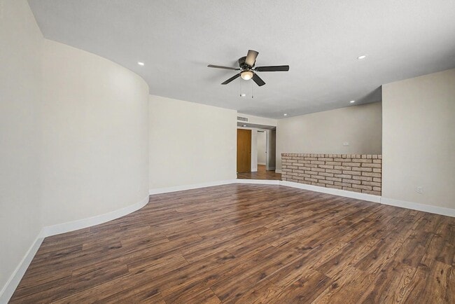 Photo - 5133 W McNeil St