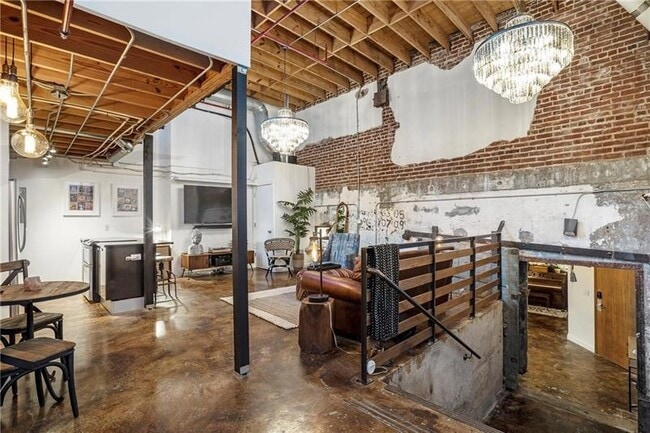 Photo - 650 Glen Iris Dr NE Unit 3