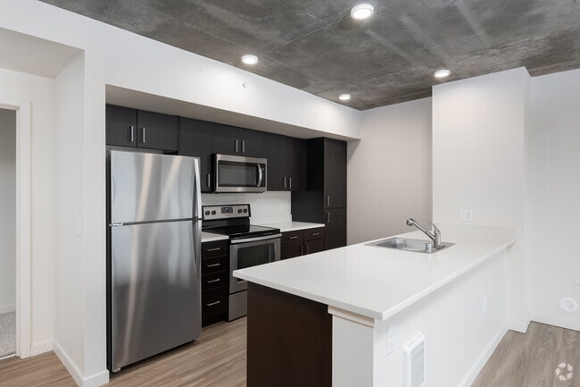 2BD, 2BA + Den - 1,327SF - Stadium Apartments