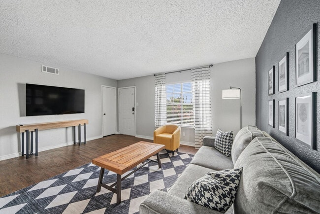 Building Photo - 1307 Wilcrest Dr Unit SI ID1588696P