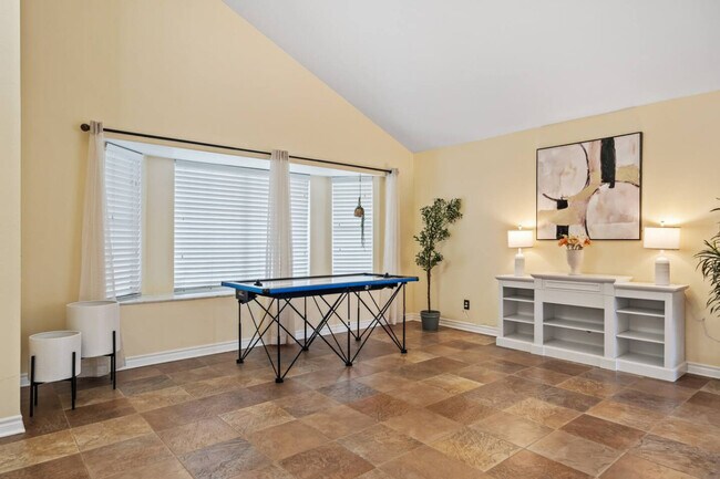 Photo - 2003 Pierce Ct Unit ID1292558P