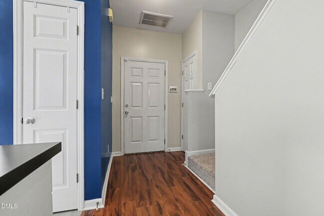 Photo - 233 Woodson Dr