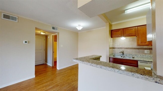 Photo - 904 University Oaks Blvd Unit 1