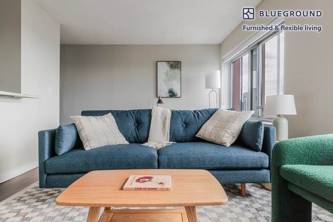 Photo - 121 W Chestnut St Unit FL32-ID1292