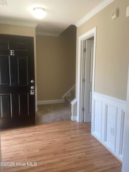 Photo - 104 Chandler Dr