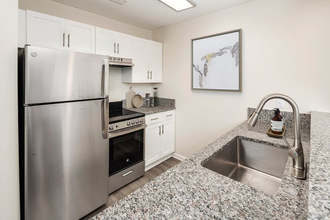 Building Photo - Claypond Commons