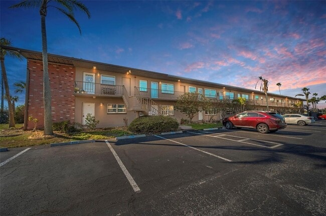 Photo - 2 Causeway Blvd Unit 208