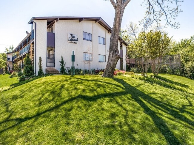 Building Photo - 5722 Gaston Ave Unit H