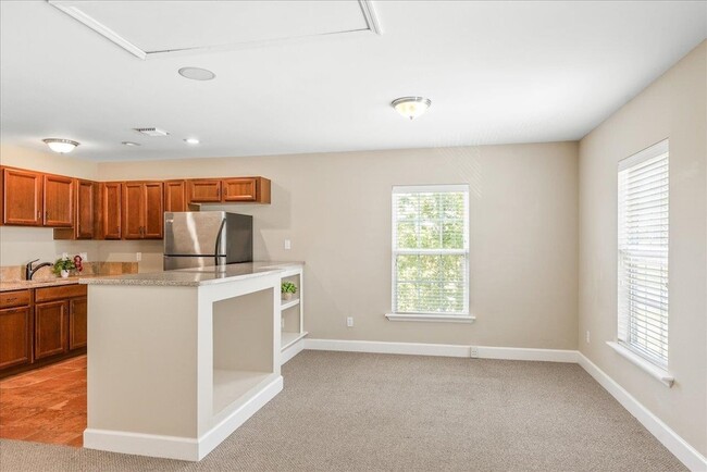 Photo - 2458 Goldenrod Wy