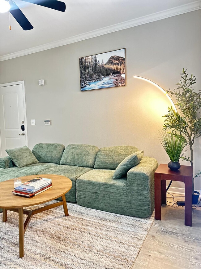 Building Photo - 10333 Research Forest Dr Unit SI ID1603669P