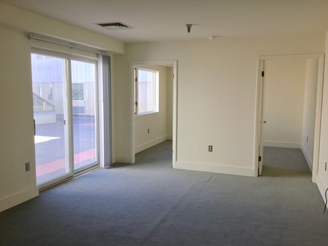 Patio door! - Center Ithaca