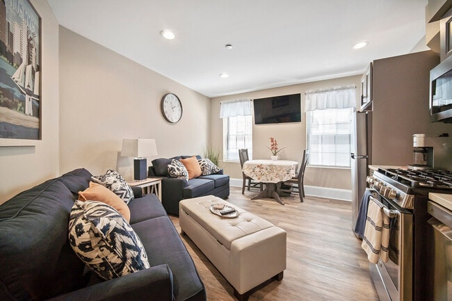 Building Photo - 472 Commercial St Unit SI ID1364253P