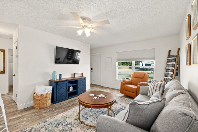 Photo - 103 A St Unit ID1281920P