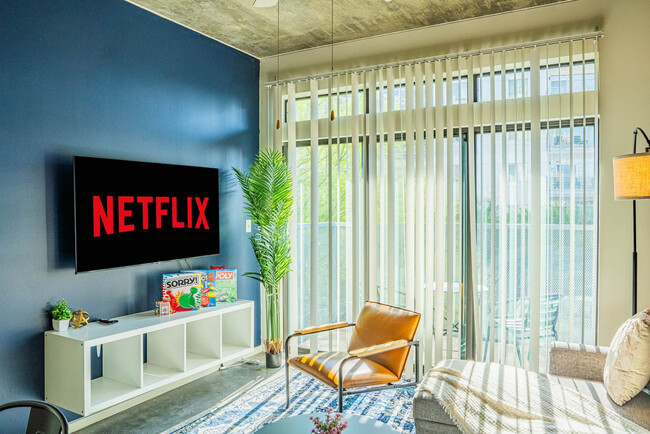 Building Photo - 333 E Roosevelt St Unit ID1263021P